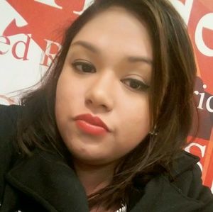 Meet your Posher, Eliana